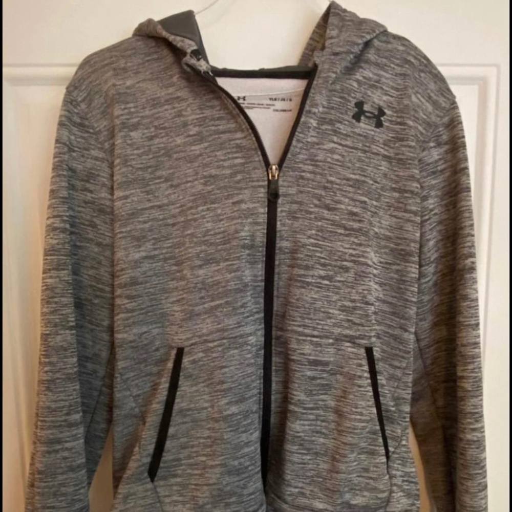 Boy’s Under Armour sweatshirt